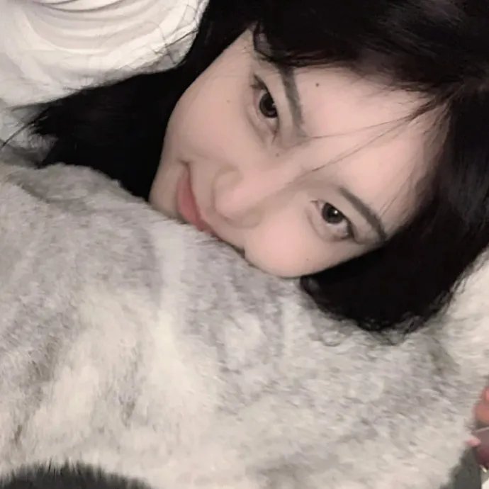 我们在黑夜中相拥